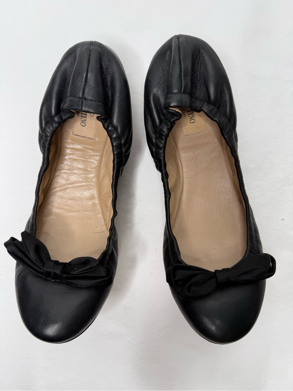 Valentino Garavani Black Leather Bow Scrunch Ballet 38.5